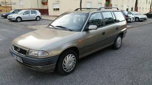 Opel Astra v -96 irrepreensível Novembro/96 - à