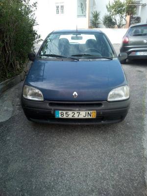 Renault Clio 1.2 trocas Fevereiro/98 - à venda - Ligeiros