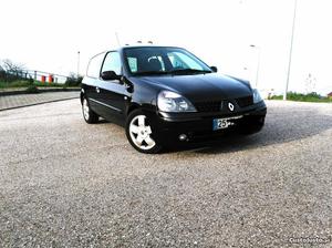 Renault Clio 85 cv Como Novo Novembro/03 - à venda -