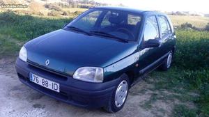 Renault Clio Chipie Março/96 - à venda - Ligeiros