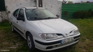 Renault Mégane 1.4 Abril/97 - à venda - Ligeiros