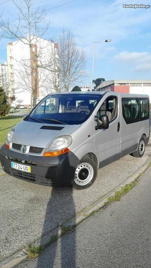 Renault Trafic 9lugares ano mês 11 Novembro/02 - à