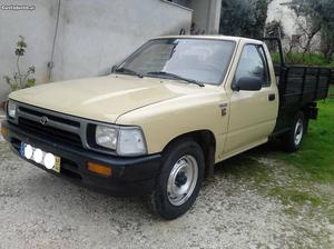 Toyota Hilux 2.4 d Abril/92 - à venda - Pick-up/