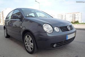 VW Polo 1.4Tdi 75cv Highline Maio/02 - à venda - Ligeiros