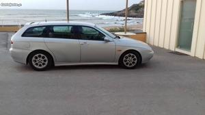 Alfa Romeo 156 Spotwagen Dezembro/00 - à venda - Ligeiros