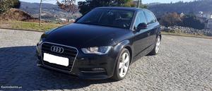 Audi A3 sportback cv Julho/13 - à venda - Ligeiros