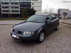 Audi A4 1.6 S/Ent - 99EUR/Mês Julho/02 - à venda -