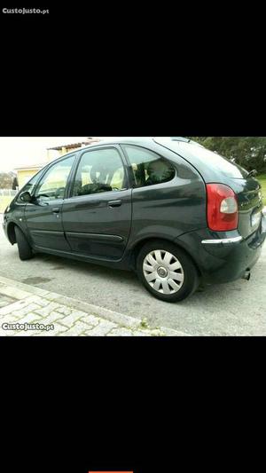 Citroën Picasso 1.6HDI Junho/04 - à venda - Ligeiros