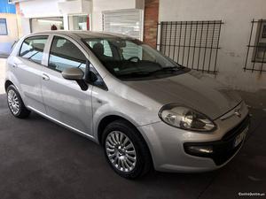 Fiat Grande Punto 1.2 de  Abril/11 - à venda - Ligeiros