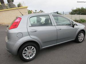 Fiat Punto 1.2 style  Julho/10 - à venda - Ligeiros