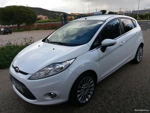 Ford Fiesta 1.4 tdci Titanium Março/11 - à venda -