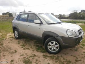 Hyundai Tucson 4WD 2.0CRDI Junho/05 - à venda - Pick-up/