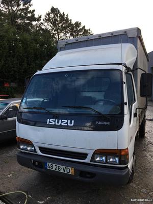 Isuzu WFR nkr 3.0 Junho/03 - à venda - Comerciais / Van,