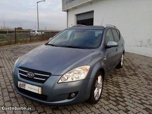 Kia Ceed SW 1.6 CRDi LX Junho/09 - à venda - Ligeiros