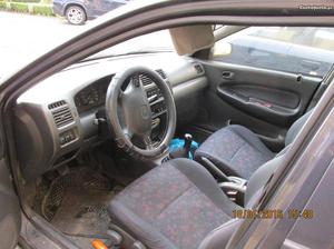 Mazda 323 sedan Março/98 - à venda - Ligeiros Passageiros,