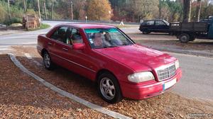 Mercedes-Benz C 220 diesel Fevereiro/95 - à venda -