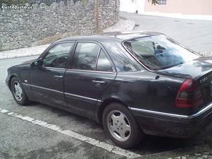 Mercedes-Benz C 250 TD Outubro/96 - à venda - Ligeiros