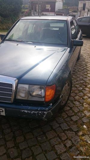 Mercedes-Benz E 300 E 300 d 6 cilindros Fevereiro/87 - à