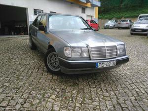 Mercedes-Benz E d Março/89 - à venda - Ligeiros