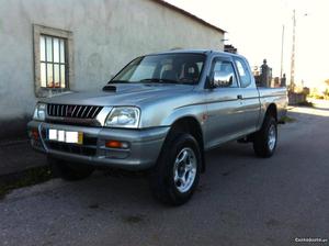 Mitsubishi L ClubCab Janeiro/99 - à venda - Pick-up/