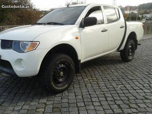 Mitsubishi L did 140cv Novembro/08 - à venda -