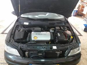 Opel Astra 1.4 Maio/01 - à venda - Ligeiros Passageiros,