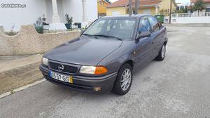 Opel Astra 1.7 tds Abril/96 - à venda - Ligeiros