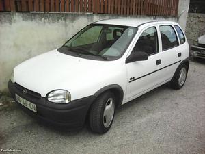 Opel Corsa 1.5 GLS 5 lugares Dezembro/93 - à venda -