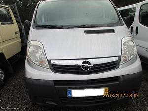 Opel Vivaro CDTI Junho/09 - à venda - Comerciais / Van,