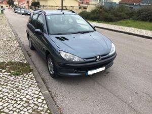 Peugeot 206 SW 1.4i Look II Março/06 - à venda - Ligeiros