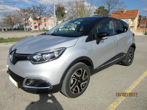 Renault Captur 1.5dCIExclusiv110cv Abril/16 - à venda -