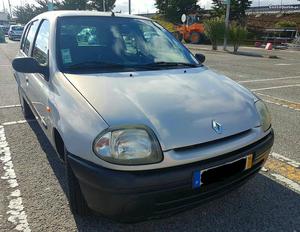 Renault Clio 1.2 Dezembro/98 - à venda - Ligeiros