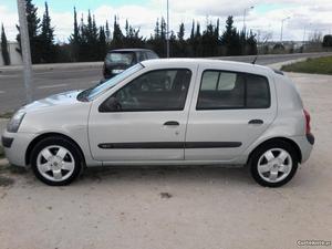 Renault Clio 1.2 S Outubro/03 - à venda - Ligeiros