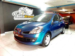 Renault Clio 1.2i Dynamique Abril/06 - à venda - Ligeiros