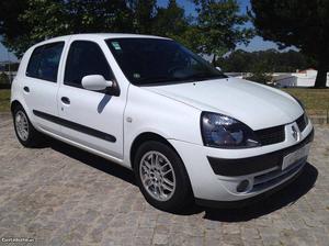 Renault Clio 1.5 DCi 5-Lug Abril/01 - à venda - Ligeiros