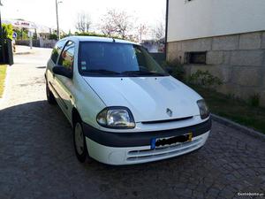 Renault Clio 1.9 D Agosto/99 - à venda - Comerciais / Van,