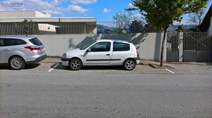 Renault Clio  D Fevereiro/00 - à venda - Comerciais /