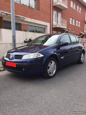 Renault Mégane Dynamique Fevereiro/03 - à venda - Ligeiros