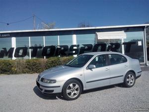 Seat Toledo 1.6i Março/99 - à venda - Ligeiros