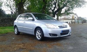 Toyota Corolla 2.0 d4d 5 lugares Abril/02 - à venda -