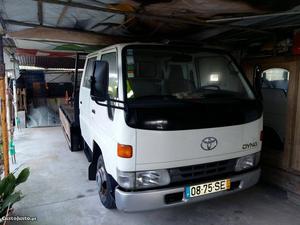 Toyota Dyna 150 Agosto/01 - à venda - Comerciais / Van,