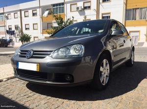 VW Golf V 1.4 FSI Dezembro/05 - à venda - Ligeiros