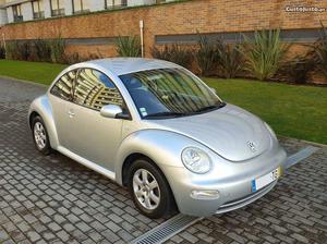 VW New Beetle v Imaculado Março/02 - à venda -