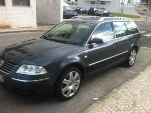 VW Passat 1.9 TDI Highline Dezembro/02 - à venda - Ligeiros