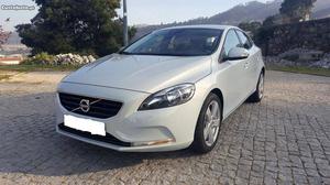 Volvo V40 D2 Junho/12 - à venda - Ligeiros Passageiros,