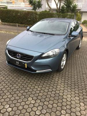 Volvo V40 momentum c/ gps Outubro/12 - à venda - Ligeiros