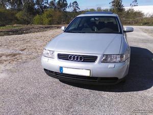 Audi A3 1.9TDI 110CV 5P Setembro/99 - à venda - Ligeiros