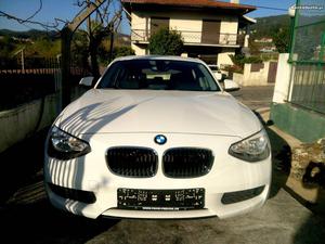 BMW 116 Efficient Dynamics Janeiro/14 - à venda - Ligeiros
