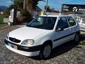 Citroën Saxo 1.1 Maio/01 - à venda - Ligeiros Passageiros,