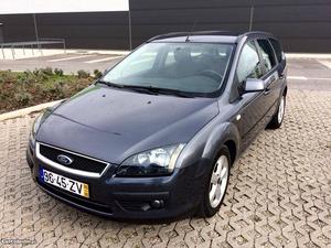 Ford Focus 1.4 gpl Maio/05 - à venda - Ligeiros